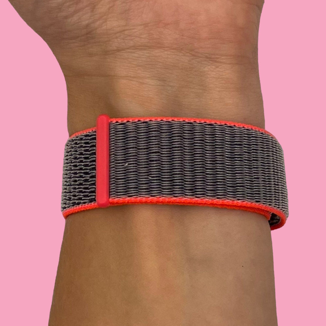 electric-pink-995578