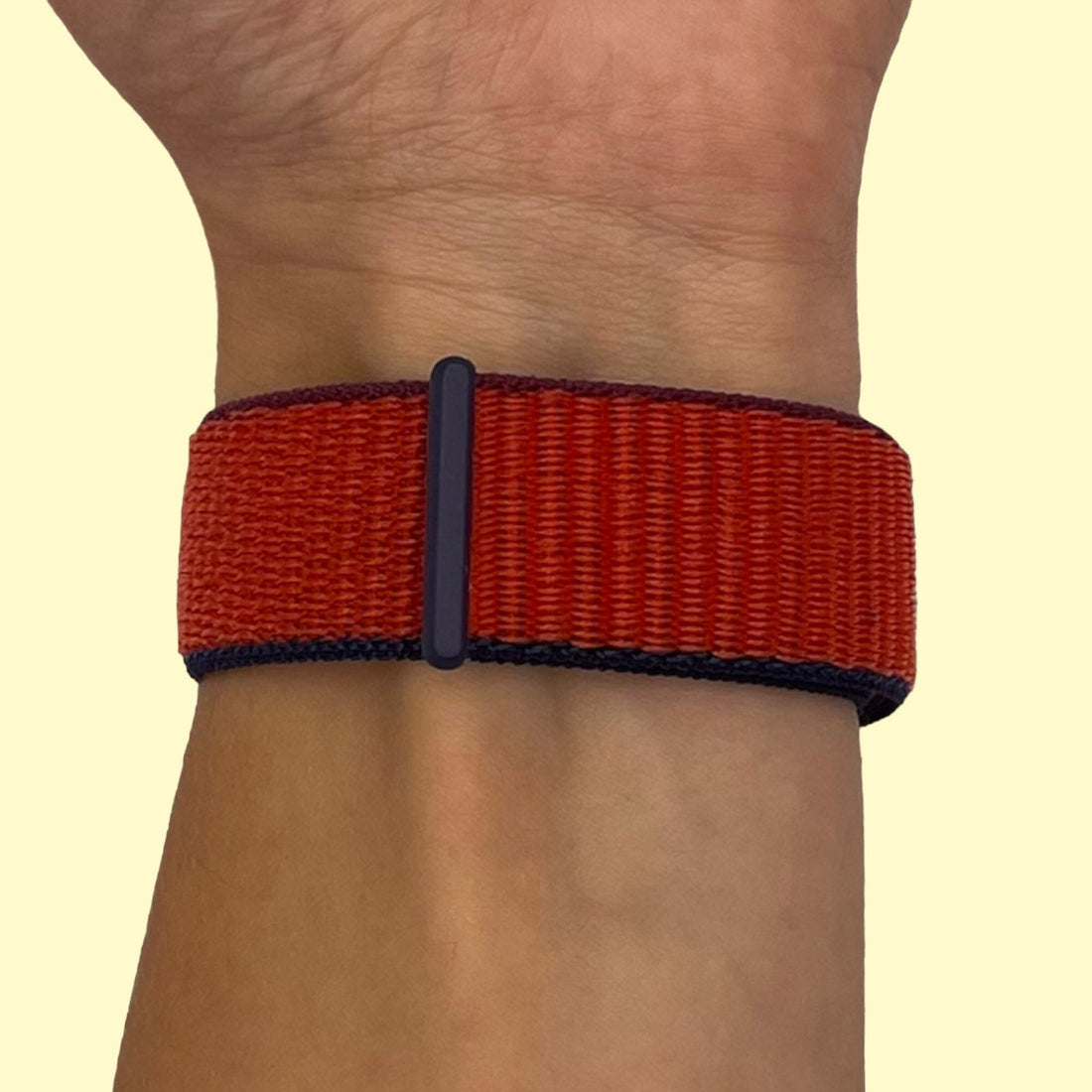tri-red-995574