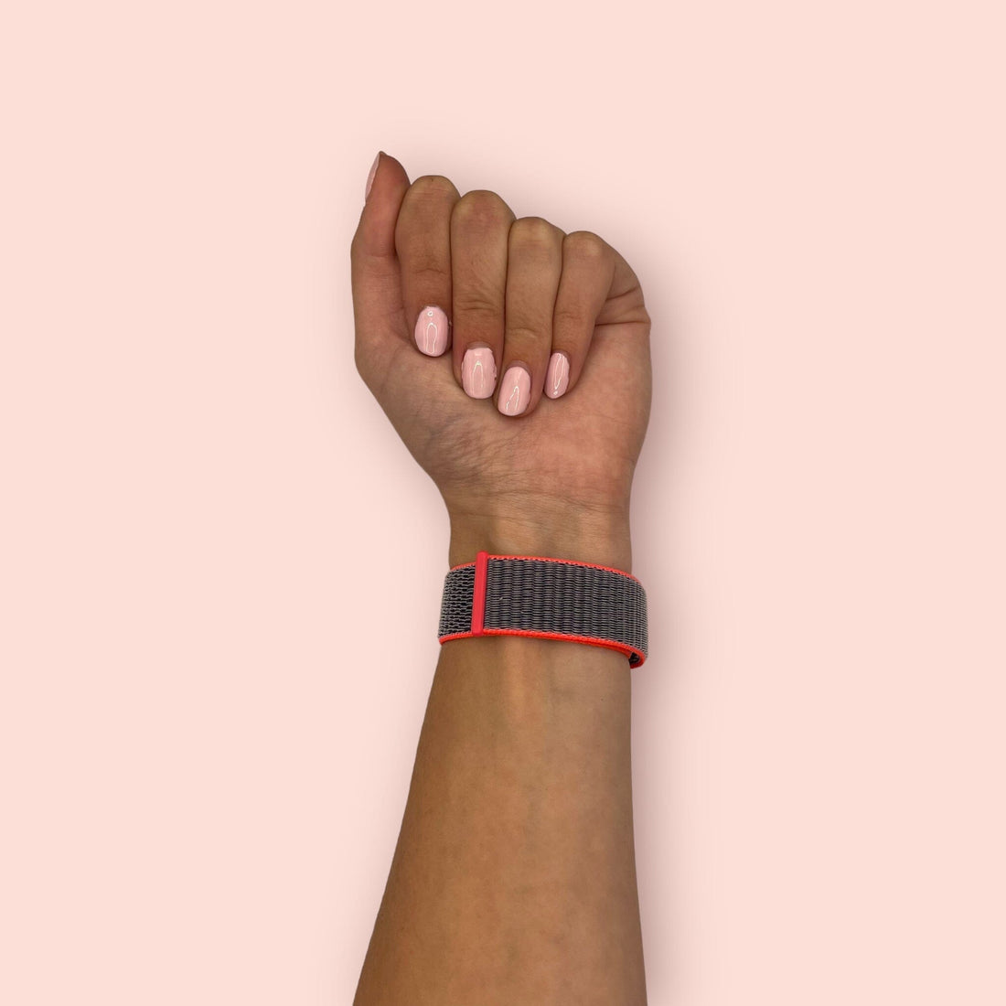 electric-pink-995578