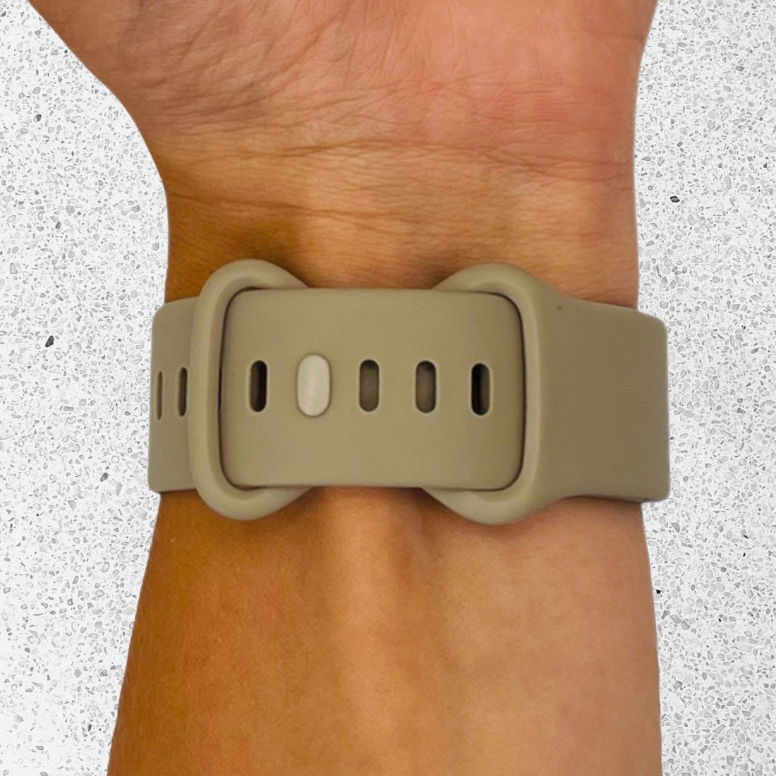 fitbit-charge-5-watch-straps-nz-silicone-watch-bands-aus-light-grey-150006,150007